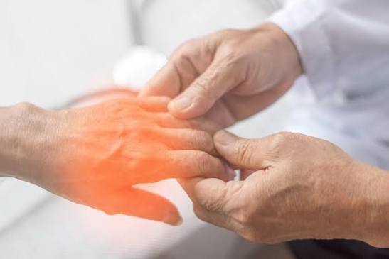 Numbness tingling and weakness neurosurgeon consultation in Delhi